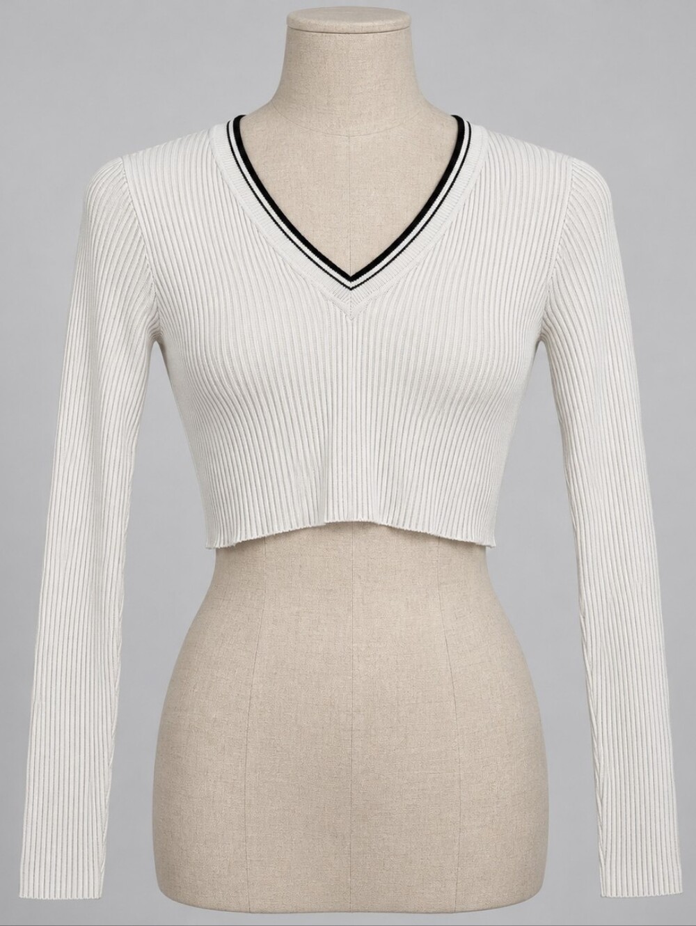 Garage White Ribbed V-Neck Cropped Sweater Black Trim Size Small